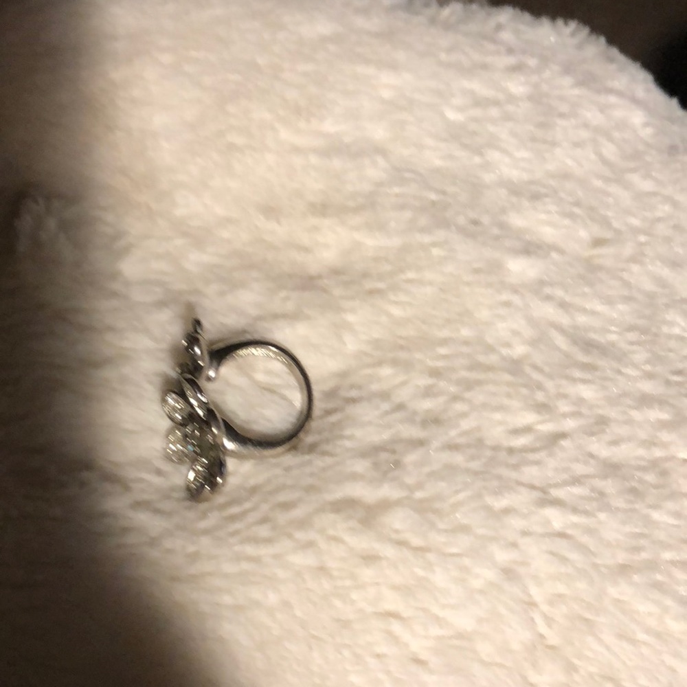 Flower ring - Picture 3 of 3